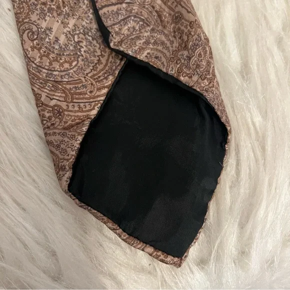 Oscar de la Renta Paisley Tie - Picture 5 of 7